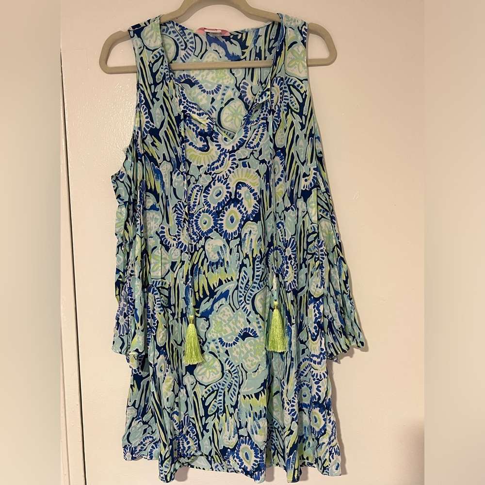 Lilly Pulitzer flowy dress - in excellent condition! Size Xs